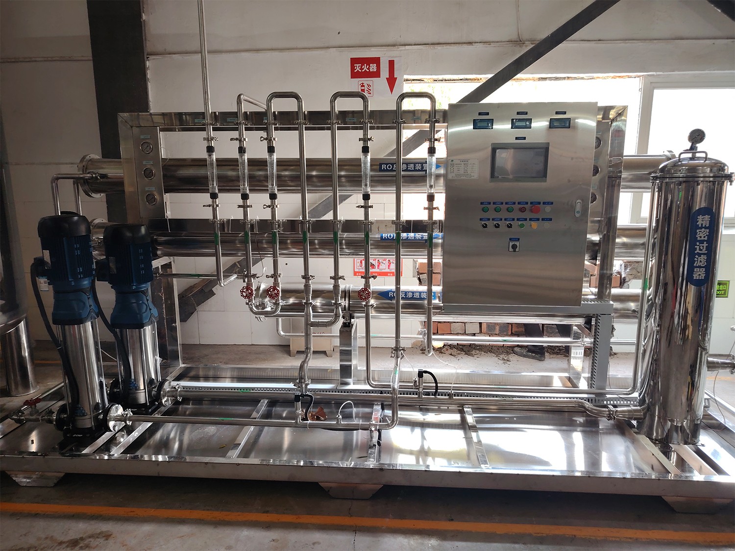 金江镇食品企业双级每小时产水3吨反渗透设备
